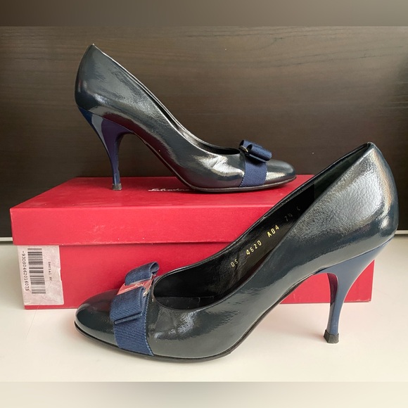 Salvatore Ferragamo Navy Blue Carla Classic Patent Bow Heel Pump Shoes 7.5 8cm - Picture 4 of 8